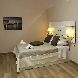 Central Station Garibaldi Bed & Breakfast